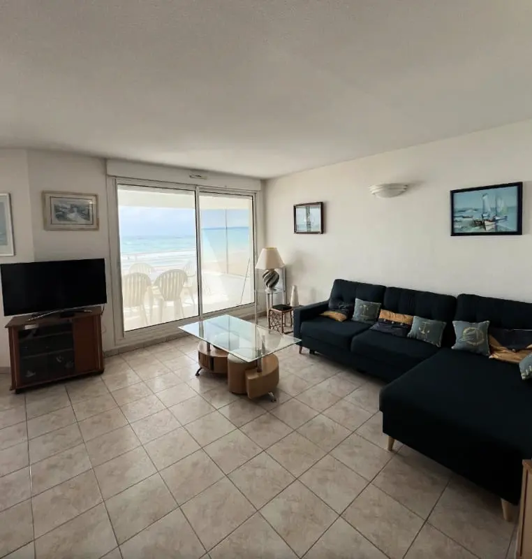 Appartement Lumineux Face à La Mer
