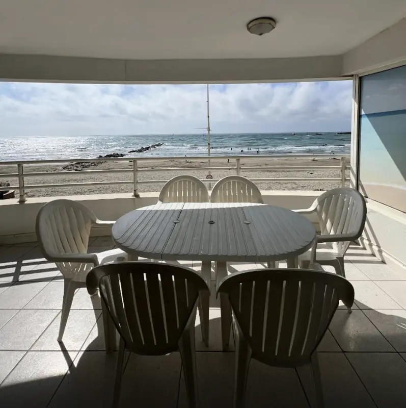 Appartement Lumineux Face à La Mer