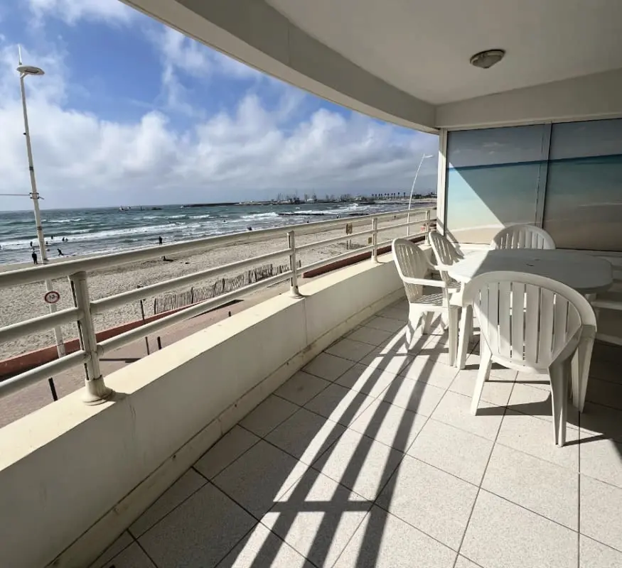 Appartement Lumineux Face à La Mer