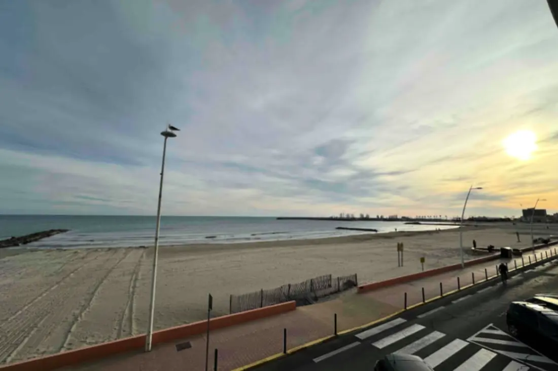 Appartement Lumineux Face à La Mer