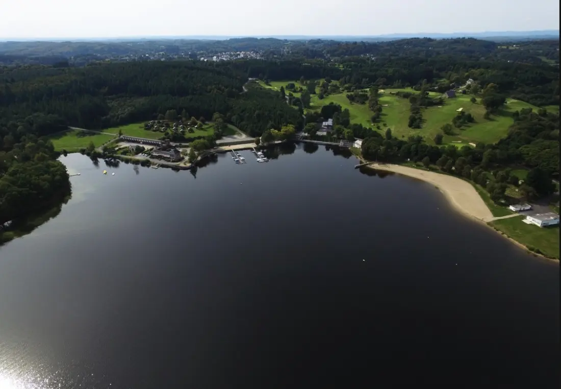 Camping Les Sapins de Correze 3 étoiles★★★