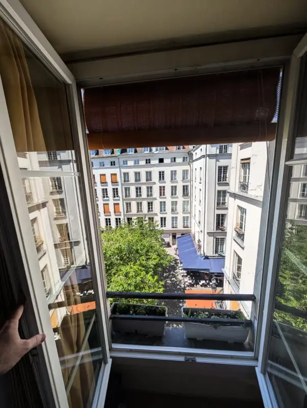 Studio Proche De La Place Des Vosges, Paris