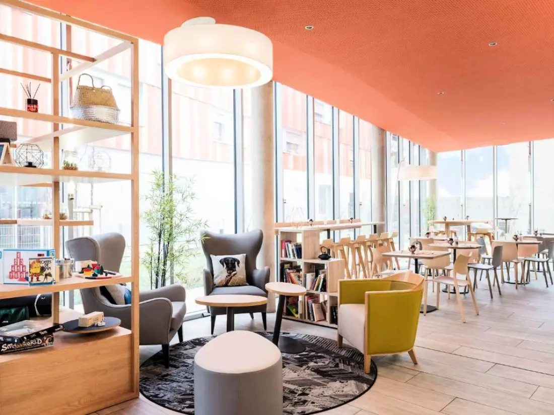Aparthotel Adagio access Paris Massy Gare TGV