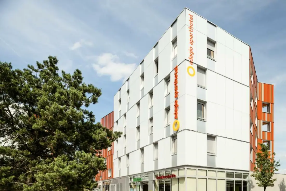Aparthotel Adagio access Paris Massy Gare TGV
