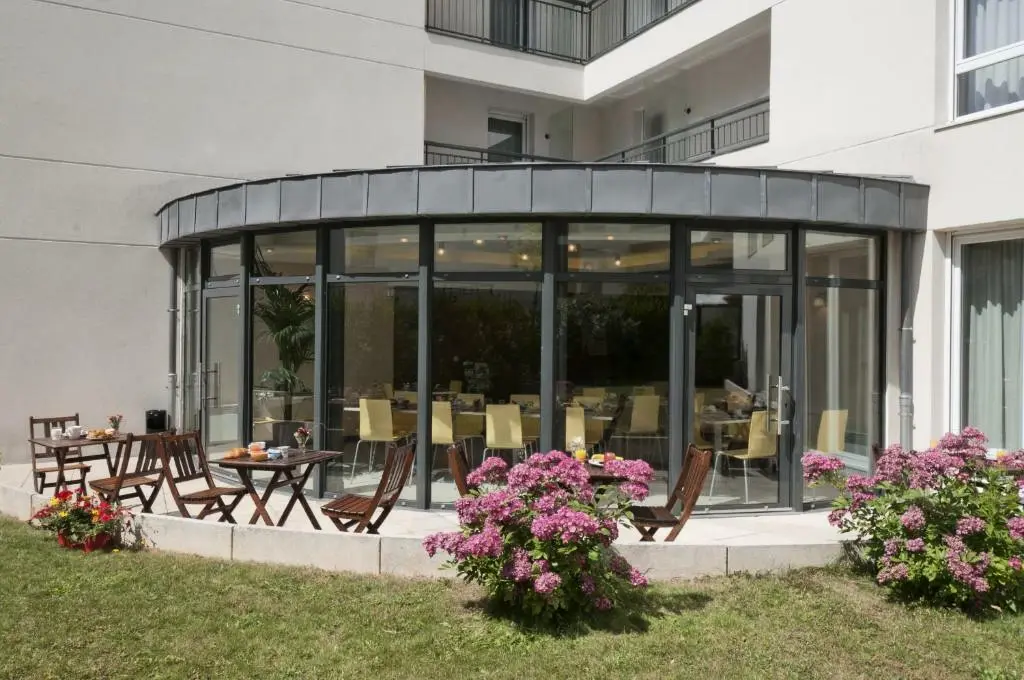 Aparthotel Adagio access Vanves Porte de Châtillon3 étoiles★★★