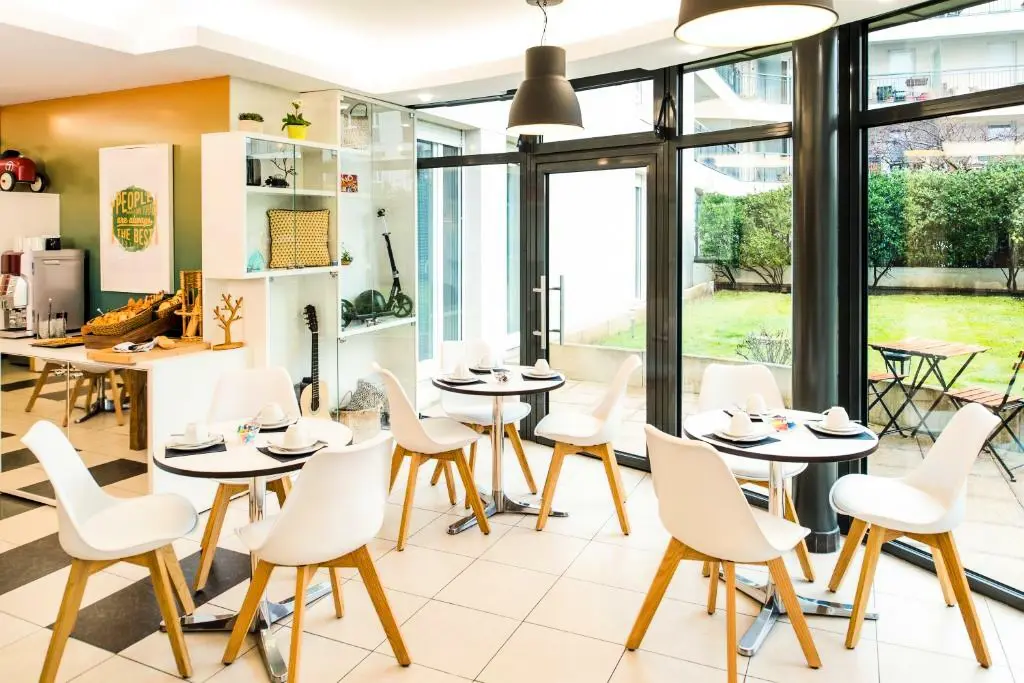 Aparthotel Adagio access Vanves Porte de Châtillon3 étoiles★★★