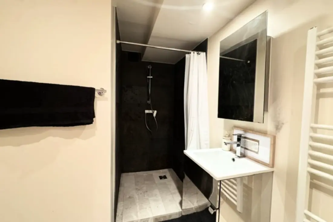 Maison Loft De 100 M² Avec Jardin à Paris