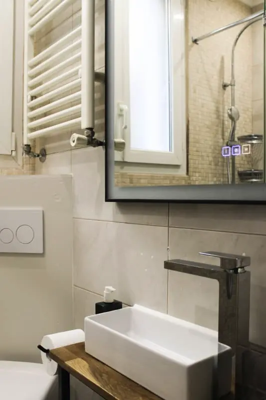 Charmant T2 Batignolles Avec Cour Privée