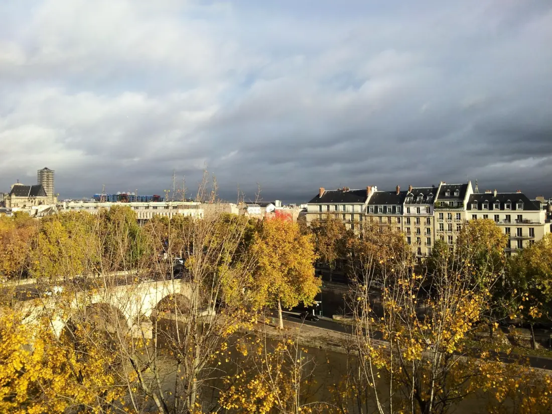 Résidence Schöner romantischer Blick auf die Seine