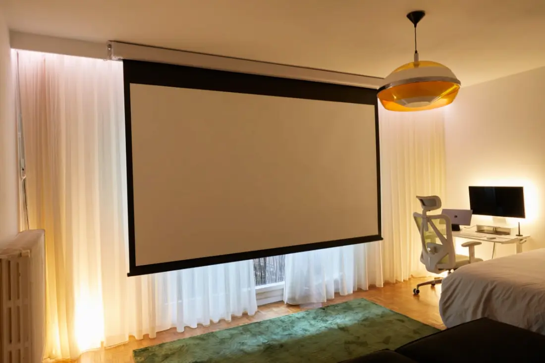 Studio Avec écran Cinéma Près Bois De Vincennes