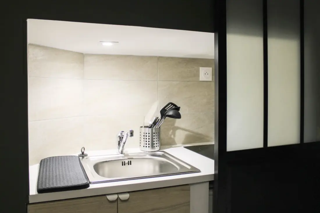 Cocon Optimisé Au Cœur De Paris (16m²)