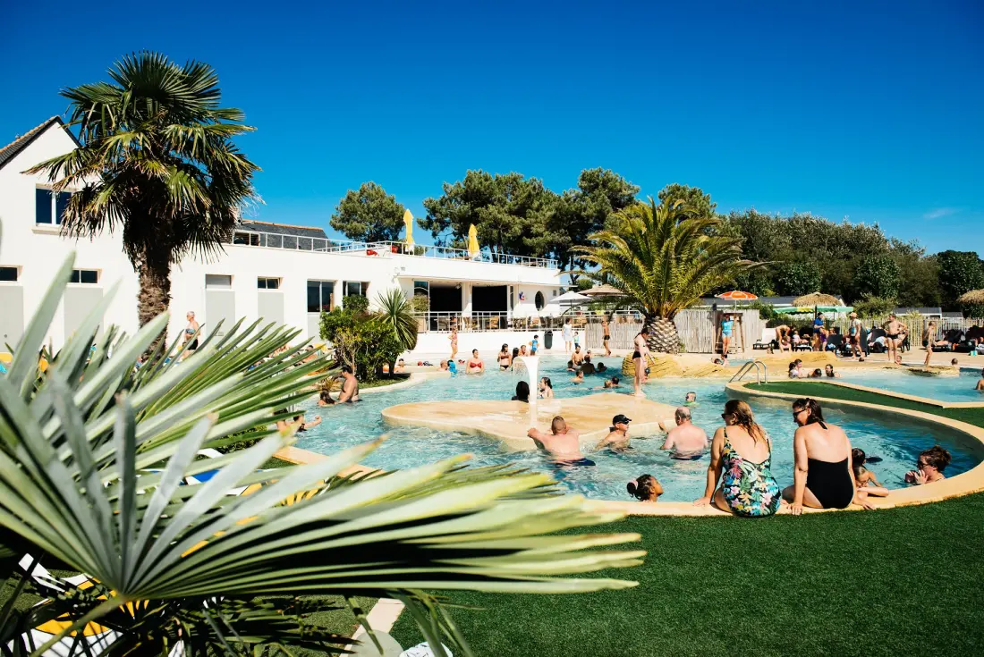 Camping Les Iles 51 étoiles★