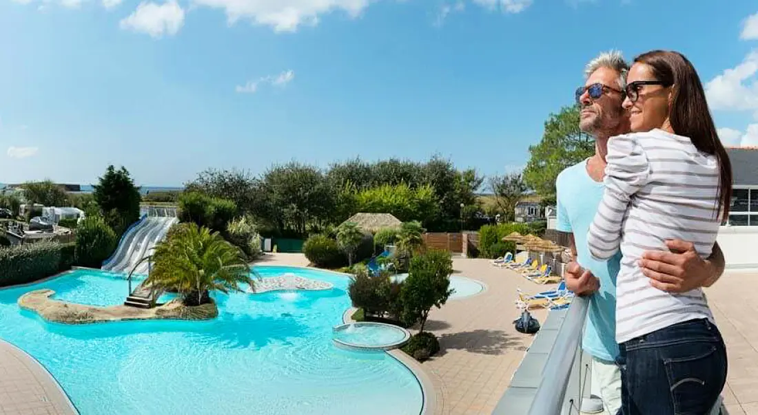 Camping Les Iles 51 étoiles★