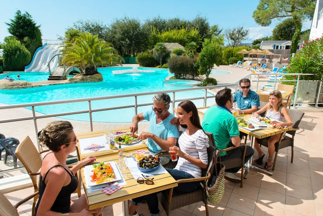 Camping Les Iles 51 étoiles★