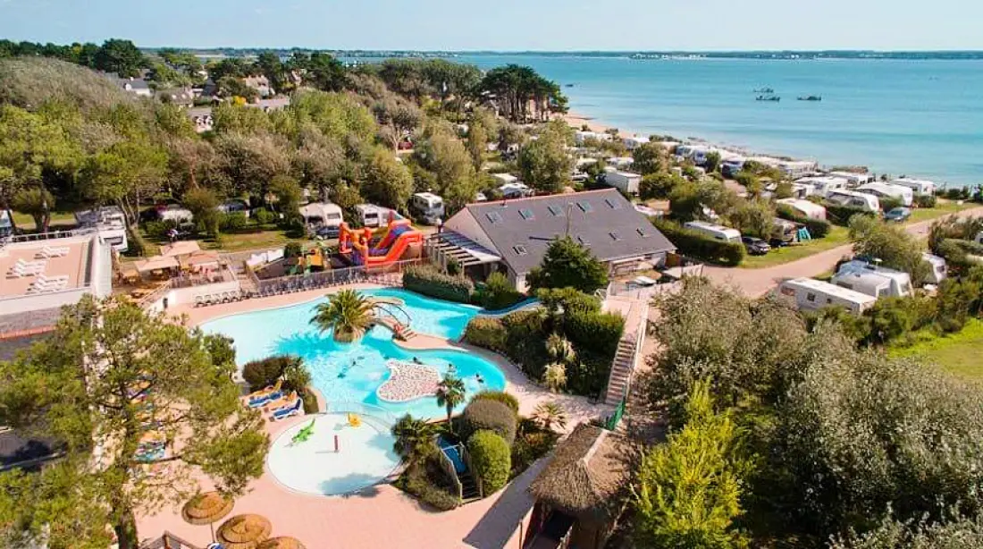 Camping Les Iles 51 étoiles★
