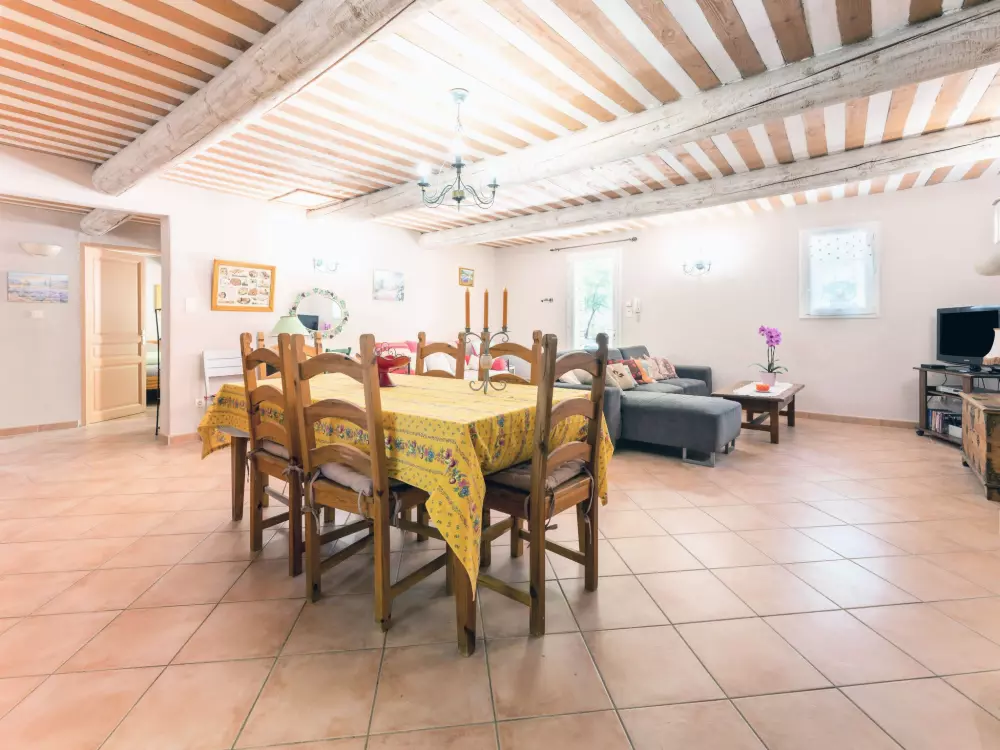 Maison de Vacances Pernes les Fontaines