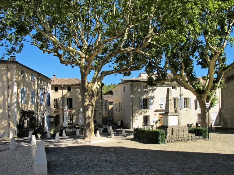 Maison de Vacances Pernes les Fontaines