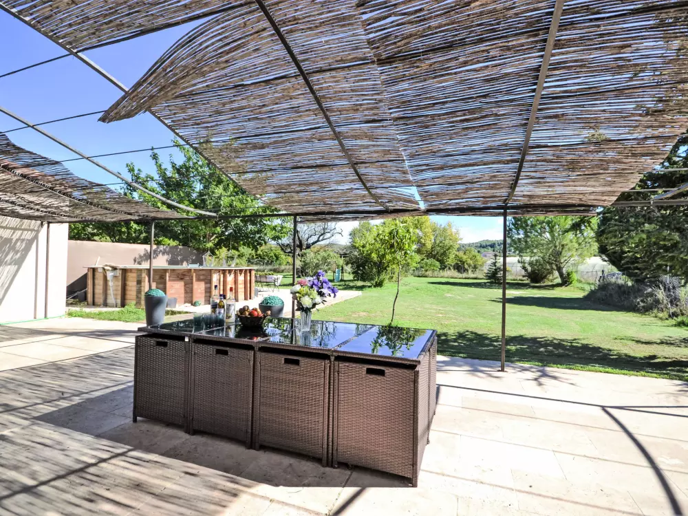 Maison de Vacances Pernes les Fontaines