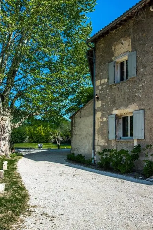 Superbe Mas Provencal Avec Piscine Chauffée
