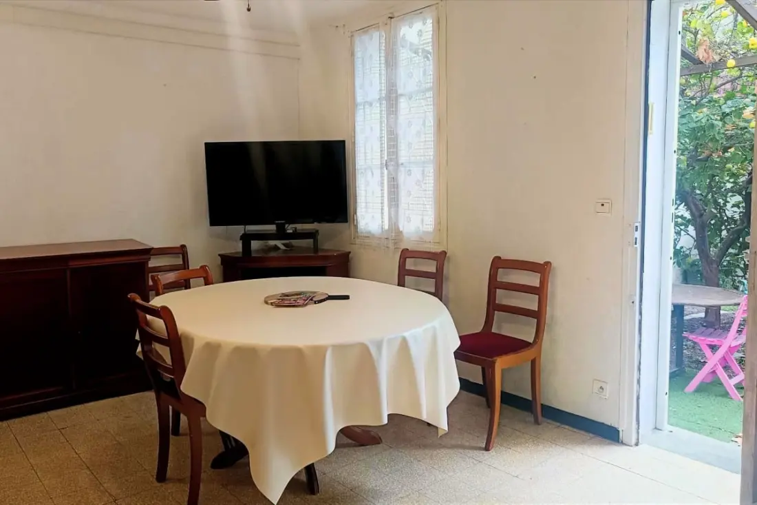 Maison Spacieuse à Perpignan, Calme Et Conviviale