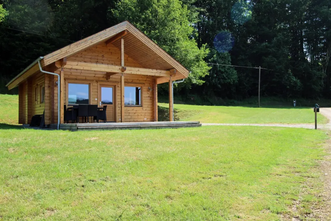 Gîte de France Le chalet de lintignat 2 épis