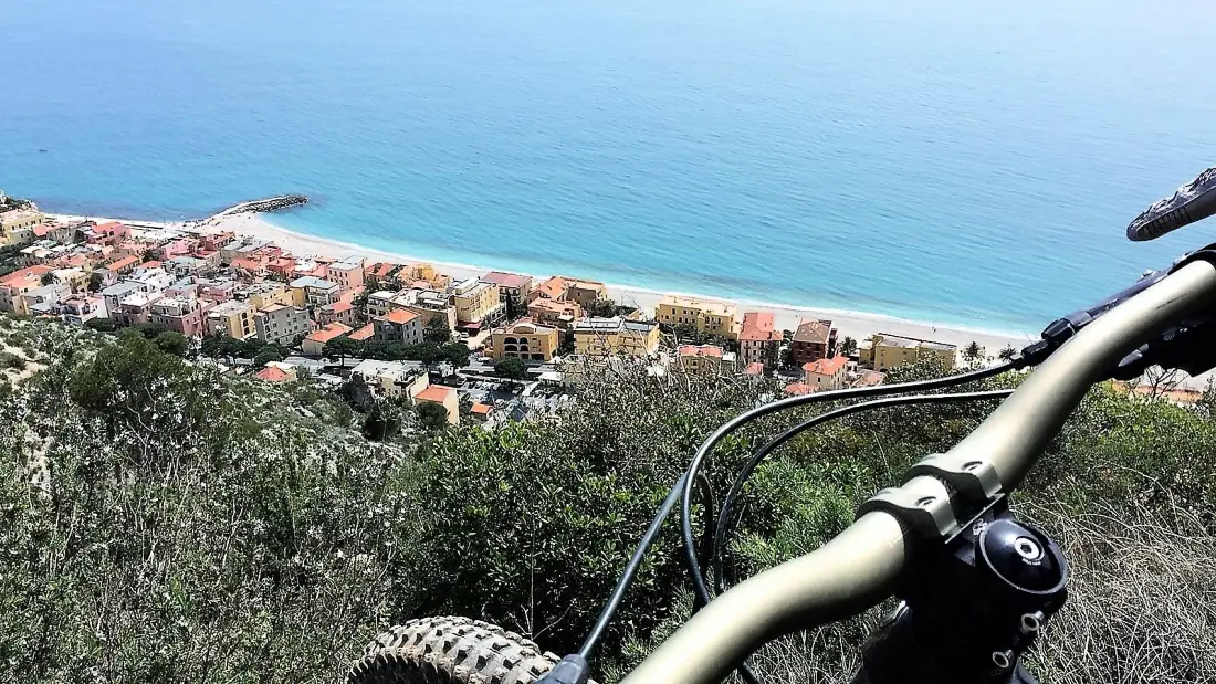 Camping dei Fiori 2 étoiles★★
