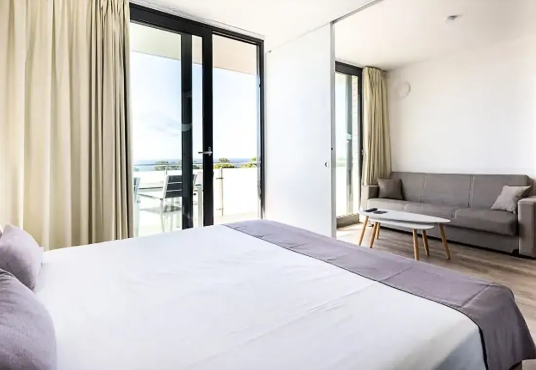 Aparthotel Comtat Sant Jordi by Viajes Velero