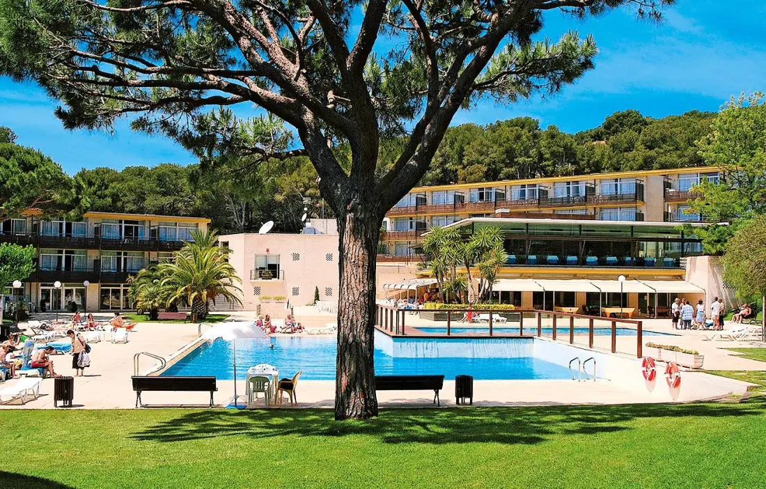 Aparthotel Comtat Sant Jordi by Viajes Velero