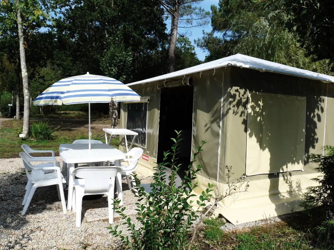 Camping Le Saint Laurent (piscine d'avril à septembre)  3 étoiles★★★