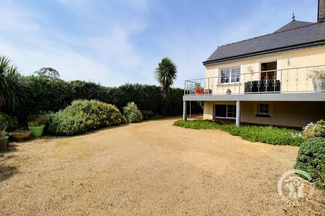 Gîte de France Arevor-terrasse 3 épis