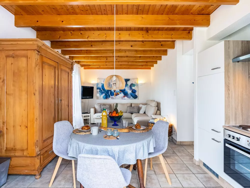 Maison de Vacances Plounevez Lochrist