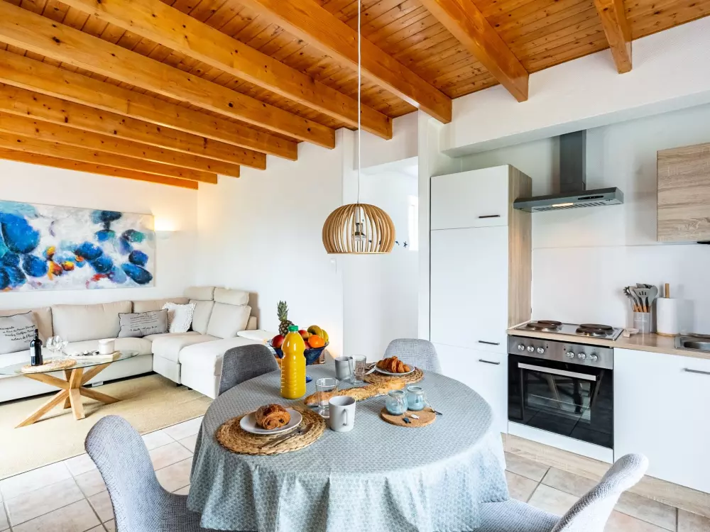 Maison de Vacances Plounevez Lochrist