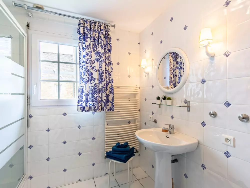 Maison de Vacances Plounevez Lochrist