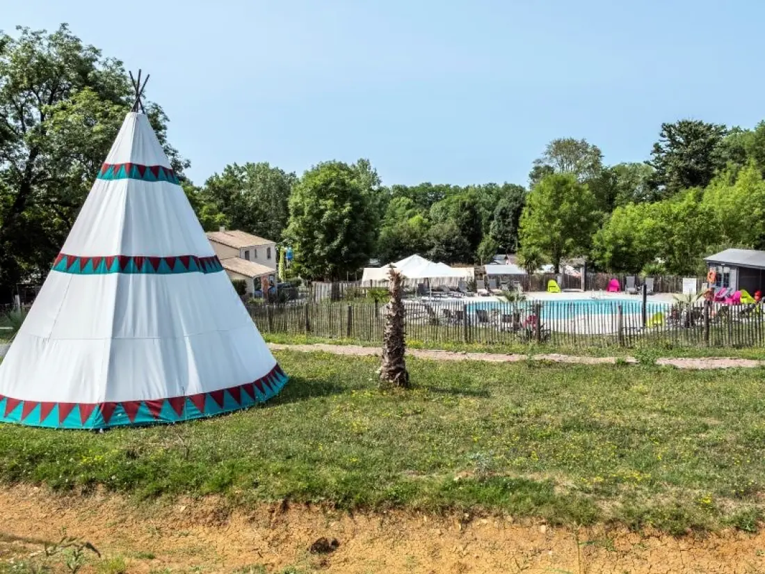 Flower Camping Côté Lac 3 étoiles★★★