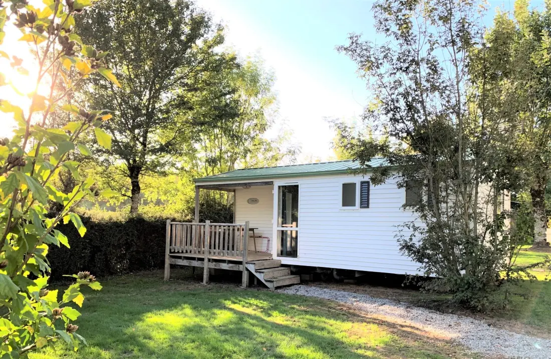 Flower Camping Côté Lac 3 étoiles★★★