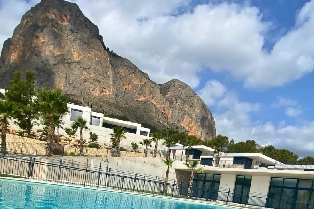 Charme, Confort Et Piscine Au Soleil De Polop !