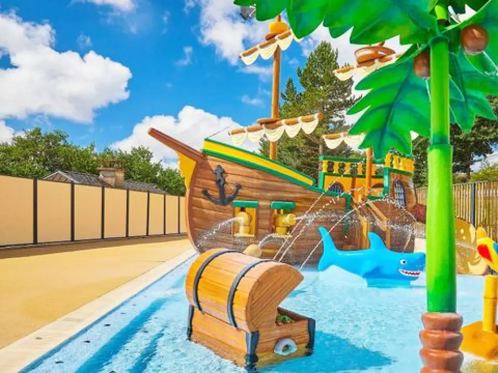 Camping Les Terrasses Du Lac  4 étoiles★★★★