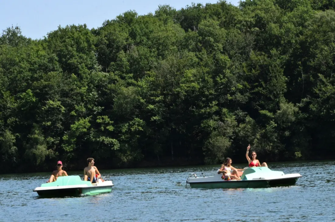 Camping Les Terrasses du Lac4 étoiles★★★★