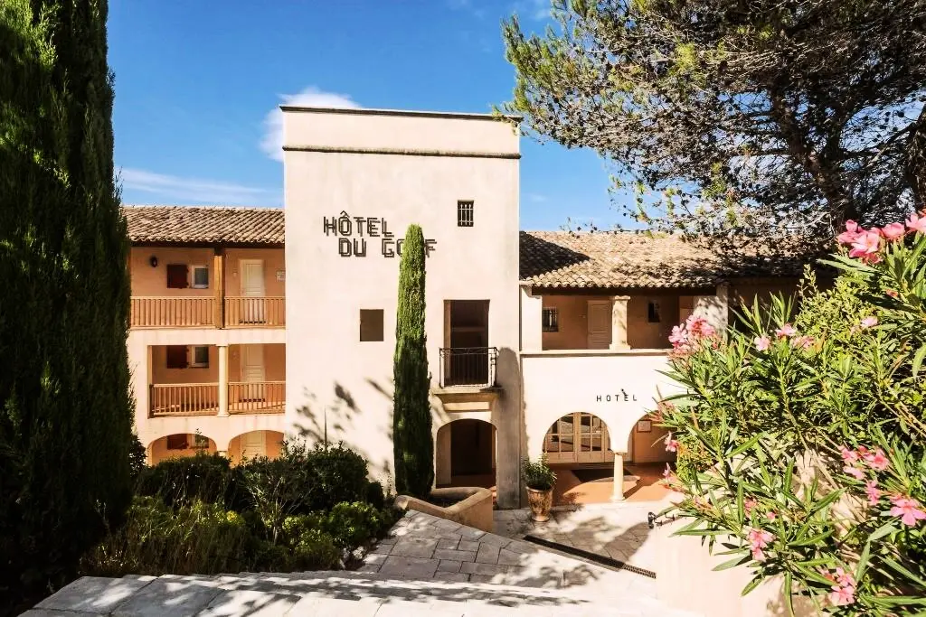 Résidence Hôtel du Golf de Pont Royal - maeva Home