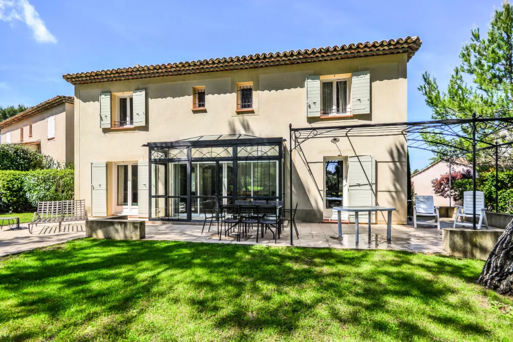 Les Mas et Villas de Pont Royal en Provence - maeva Home