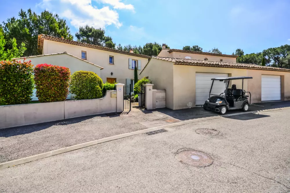 Les Mas et Villas de Pont Royal en Provence - maeva Home