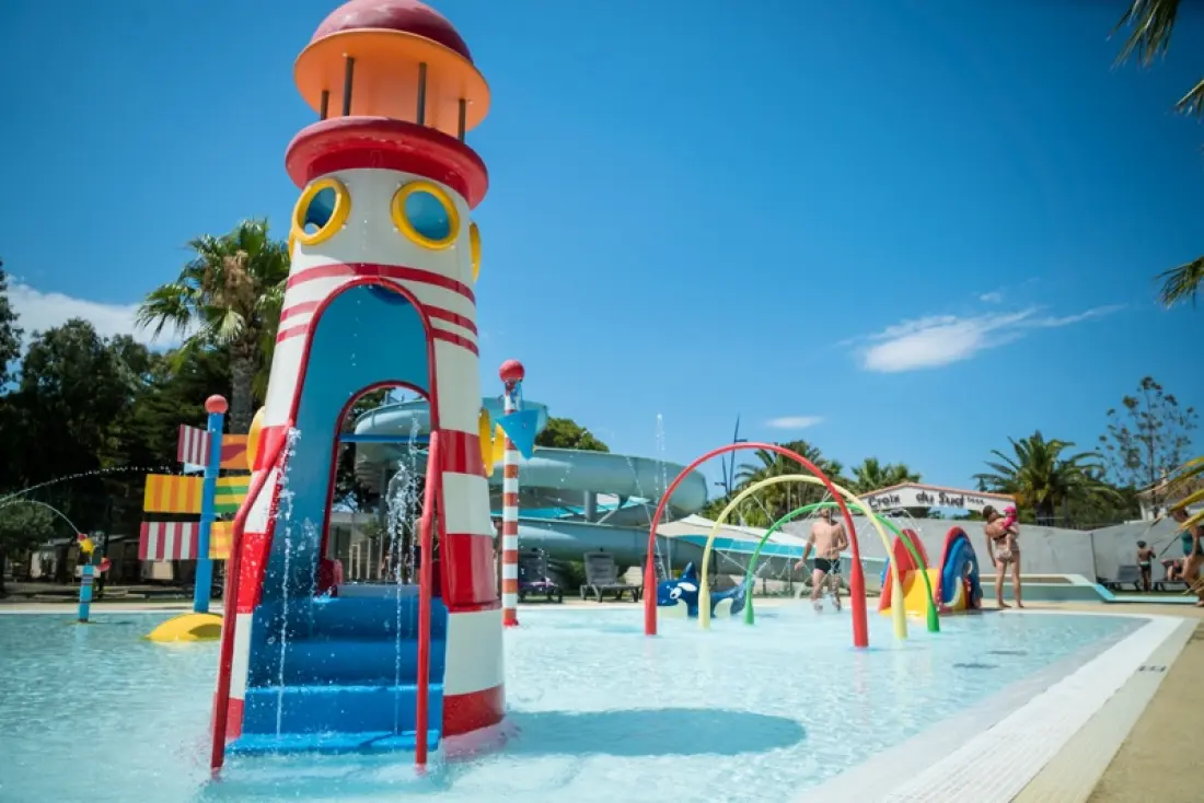 Camping Paradis Nai'a Village 4 étoiles★★★★