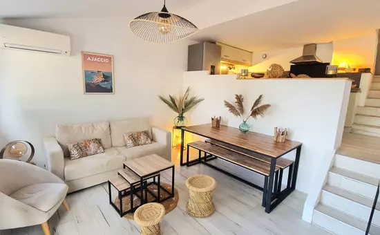Maison De Charme Avec Terrasse Et Piscine