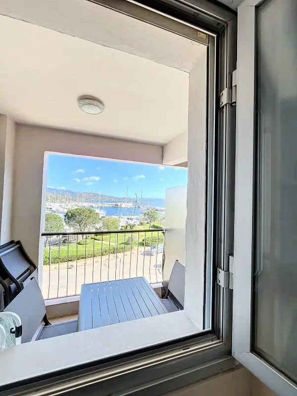 Joli Cocon Avec Vue Sur Le Port