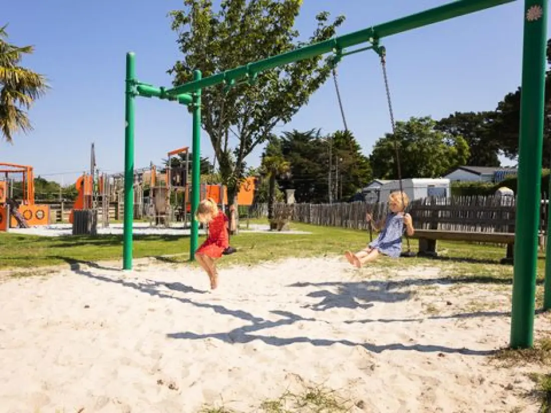 Camping Eden Villages La Pointe Saint-Gildas 3 étoiles★★★