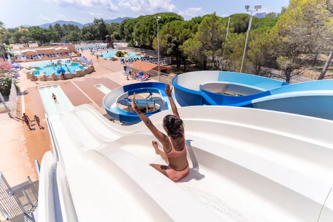 Camping Montana Parc Oasis Village - Coeur de l'Estérel 5 étoiles★★★★★