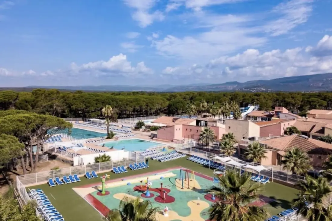 Chalet Dans Domaine 5 étoiles Avec Piscine