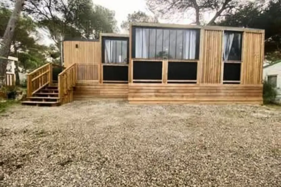 Chalet  Dans Domaine 5 étoiles Avec Piscines