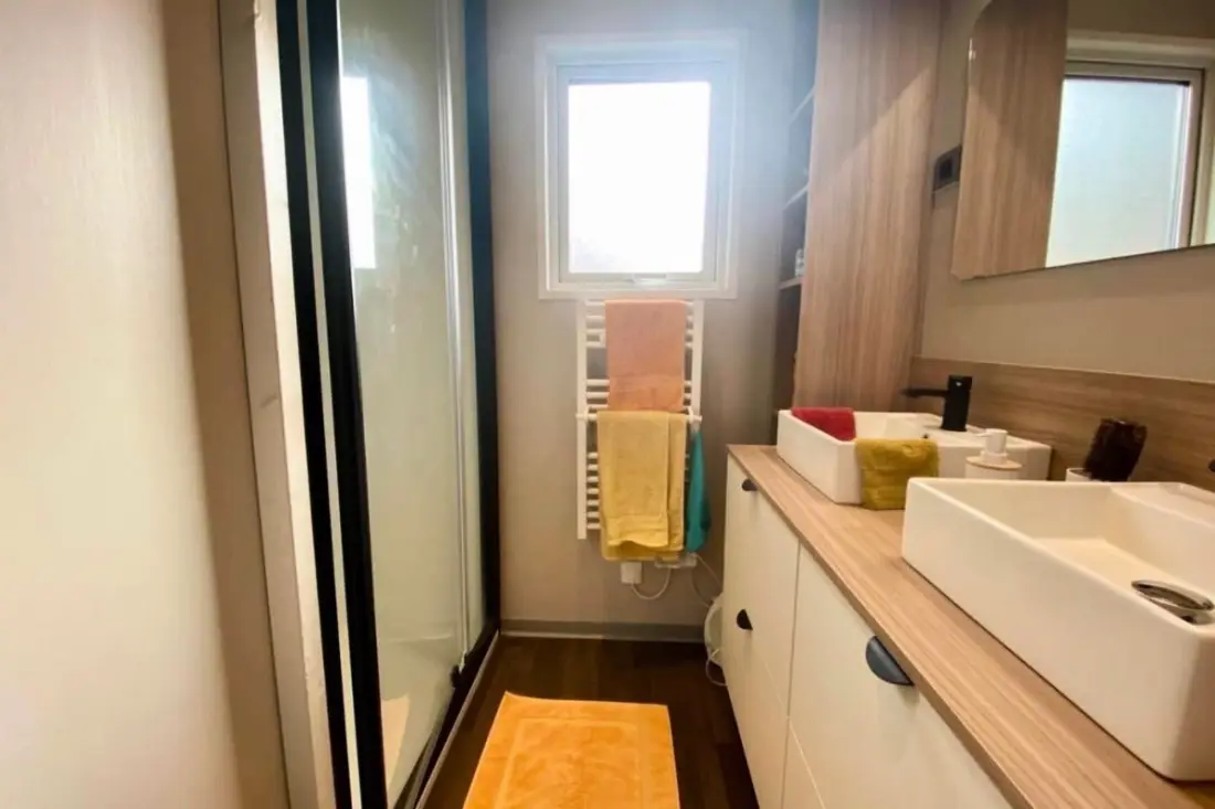 Chalet  Dans Domaine 5 étoiles Avec Piscines