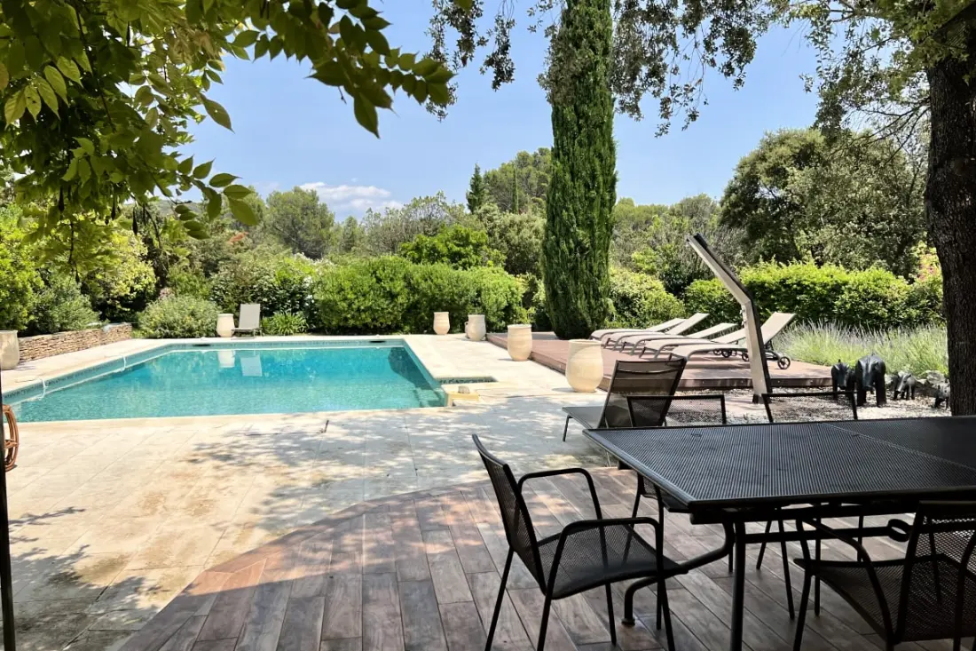 Villa Maya : Grande Villa Et Piscine Incroyable Au Pied Du Luberon